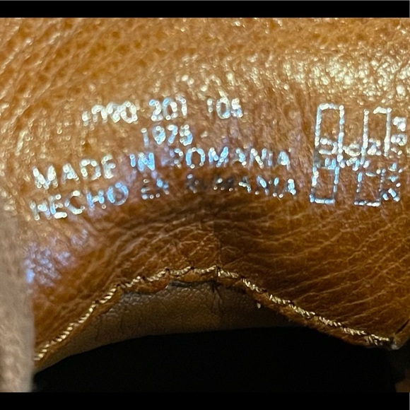 NWOB ZARA WOMAN brown leather studded ankle combat boots, size 8 - Picture 9 of 11